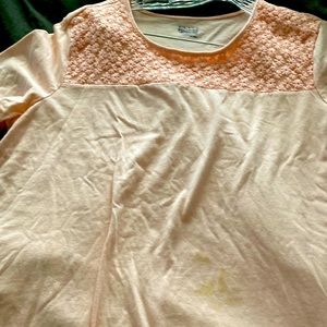 Tee shirt with flower design on bodice/top